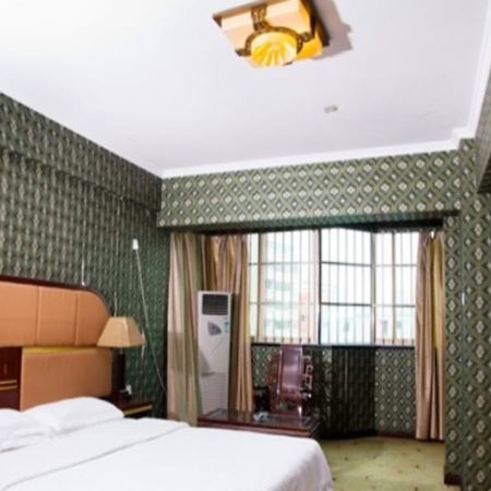 Nanning Gold Red Forest Hotel Экстерьер фото